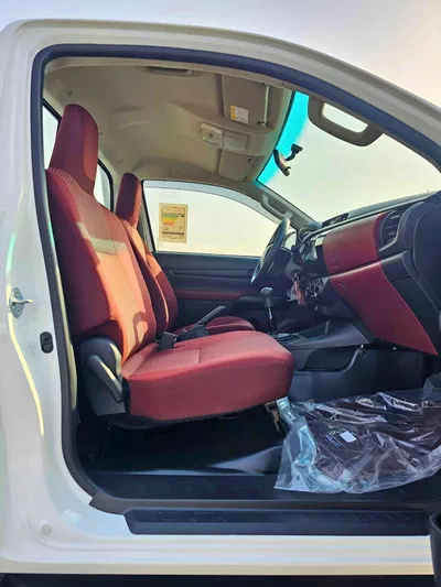 Toyota Hilux GL SINGLE CABIN BASIC / 5 + 2 HOOKS LONG BODY / 2.4L DIESEL M/T / PWR WINDOWS (CODE # DMSC)-7