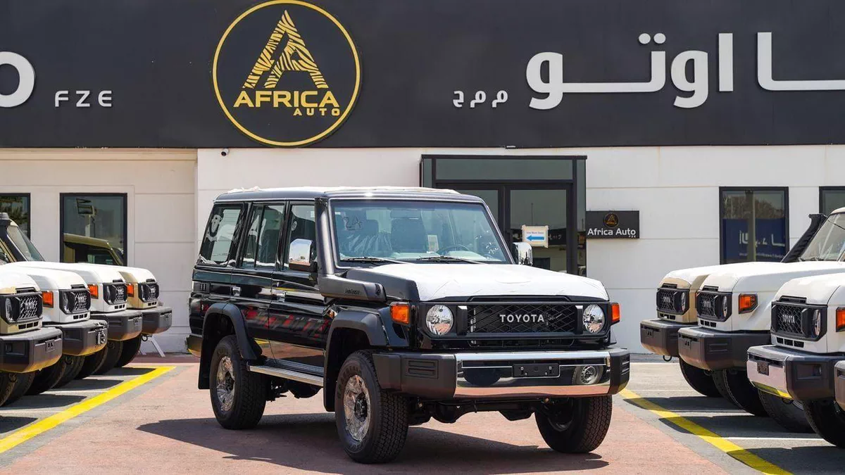 Toyota Land Cruiser 70 LC76 LX LC76 4L PTR 26 YM MT MID