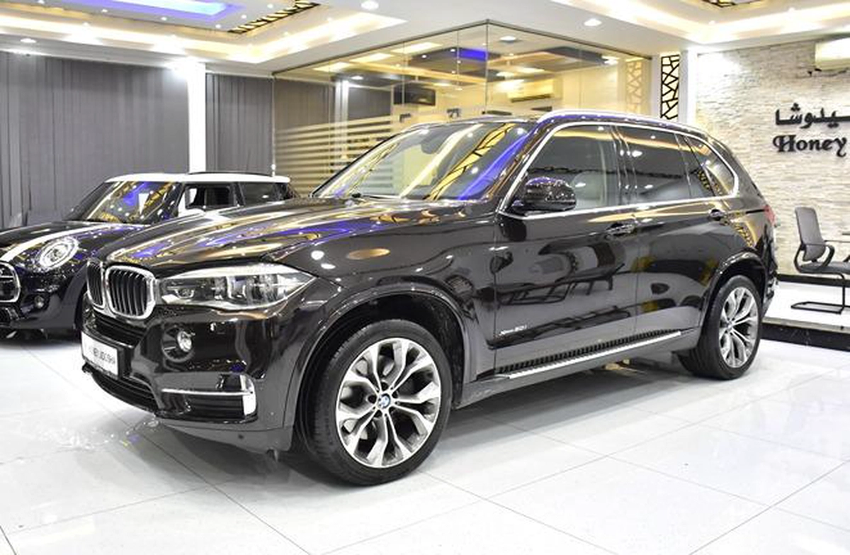 BMW X5 xDrive50i ( 2014 Model ) in Brown Color GCC Specs