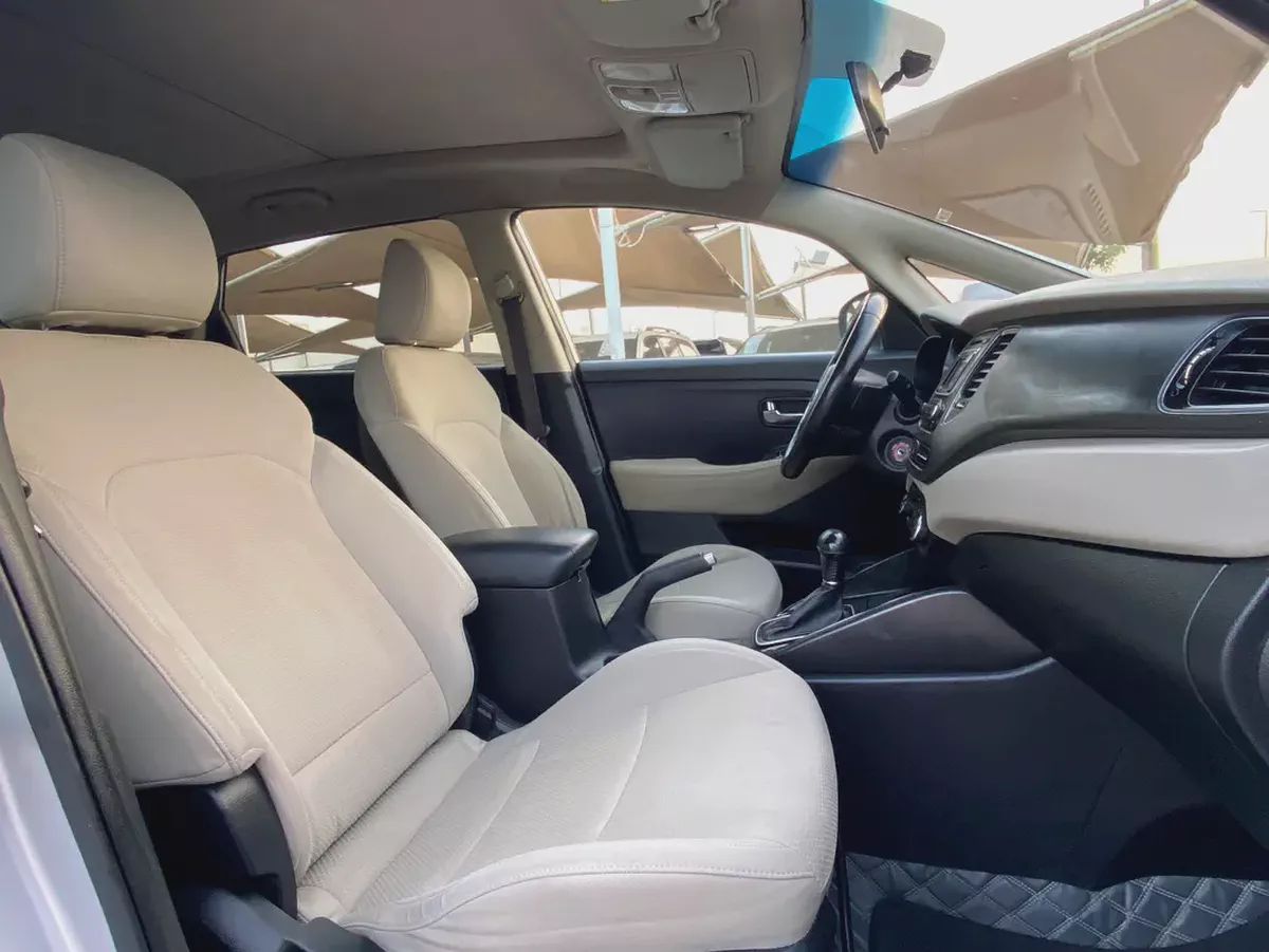 Kia Carens 2015 Silver-15-15