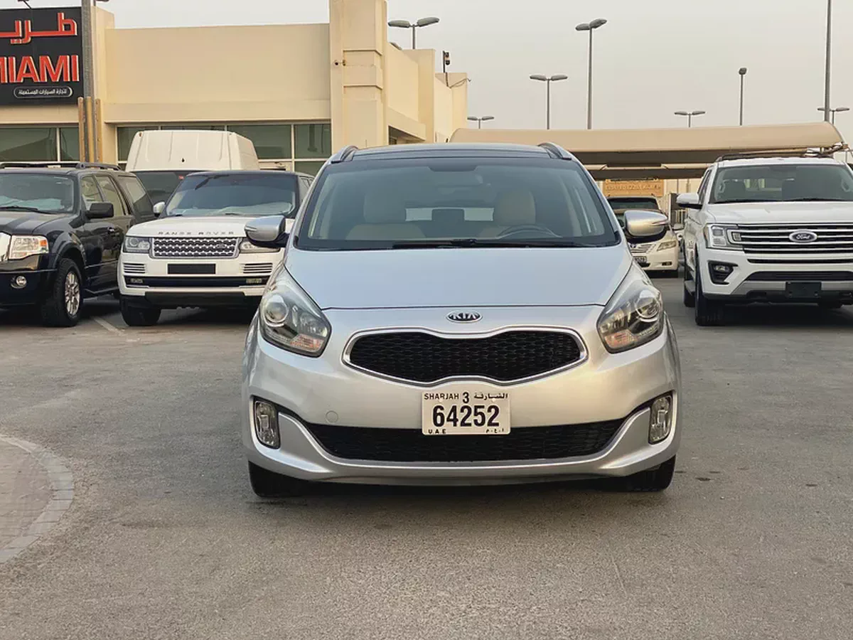 Kia Carens 2015 Silver-1-1