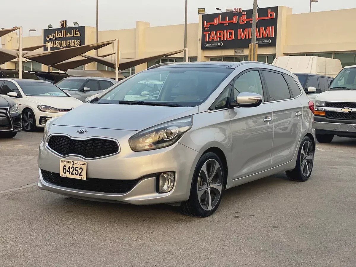 Kia Carens 2015 Silver-2-2
