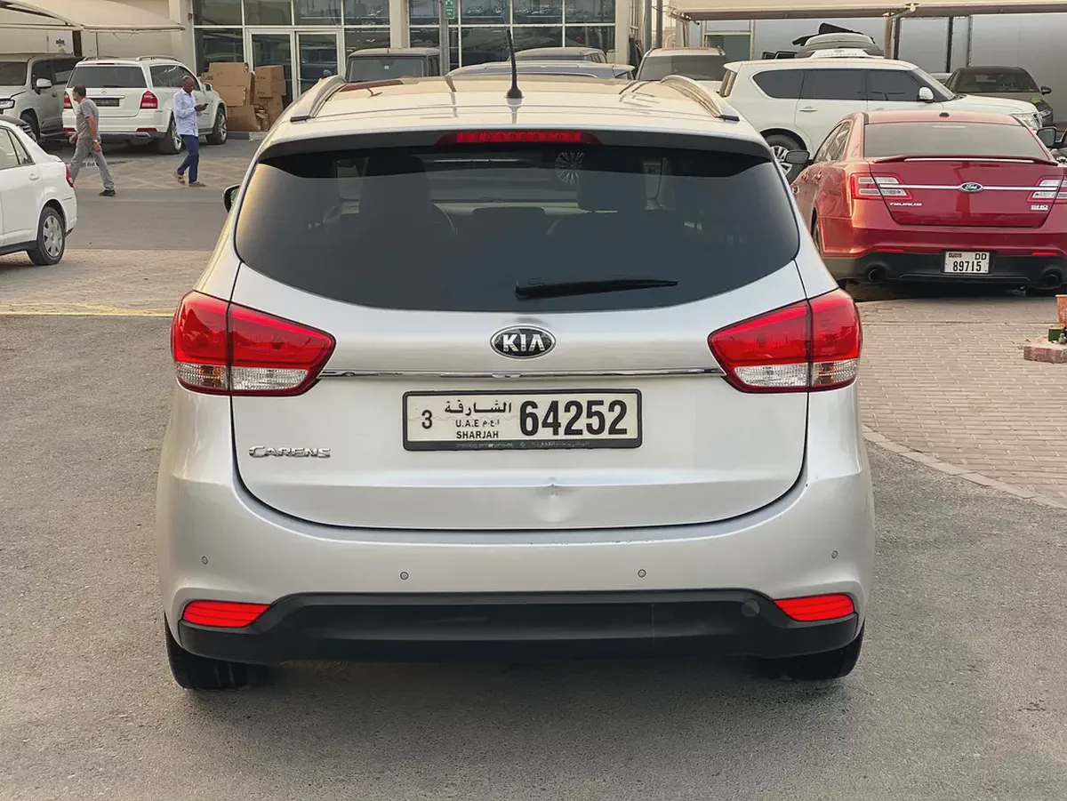 Kia Carens 2015 Silver-8-8