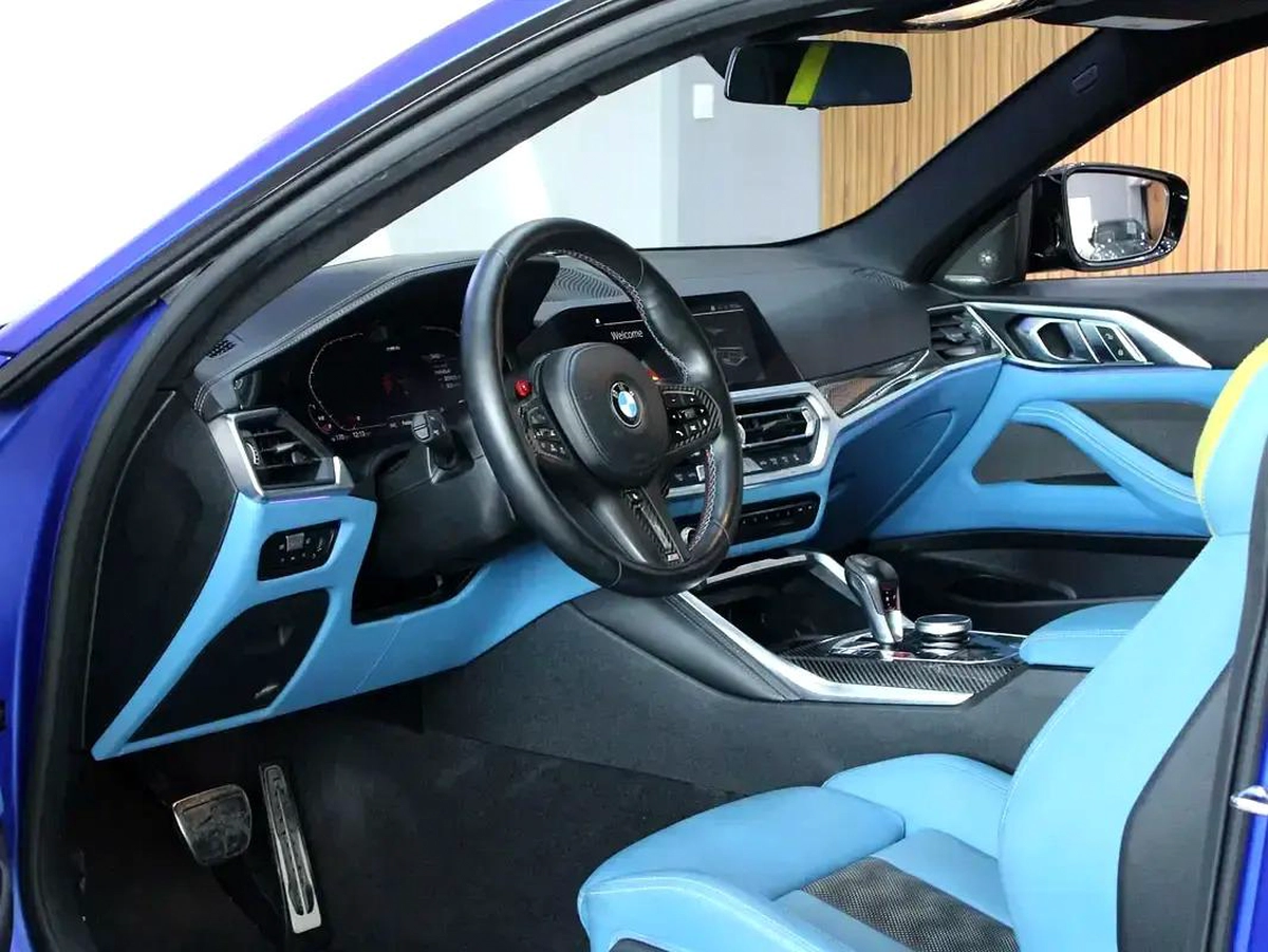 2022 - BMW M4 Competition 3.0L-5-5