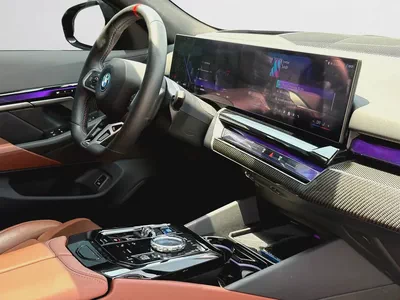 AED 4,640 P.M | 0% DOWN PAYMENT | BMW i5 M60 xDRIVE | DUAL MOTOR ELECTRIC AWD – 601 HP | FULL AGENCY-12