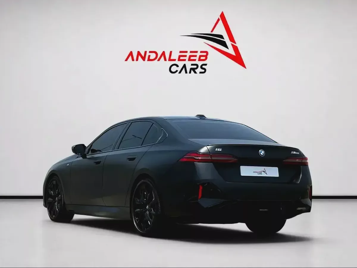 AED 4,640 P.M | 0% DOWN PAYMENT | BMW i5 M60 xDRIVE | DUAL MOTOR ELECTRIC AWD – 601 HP | FULL AGENCY-5-5