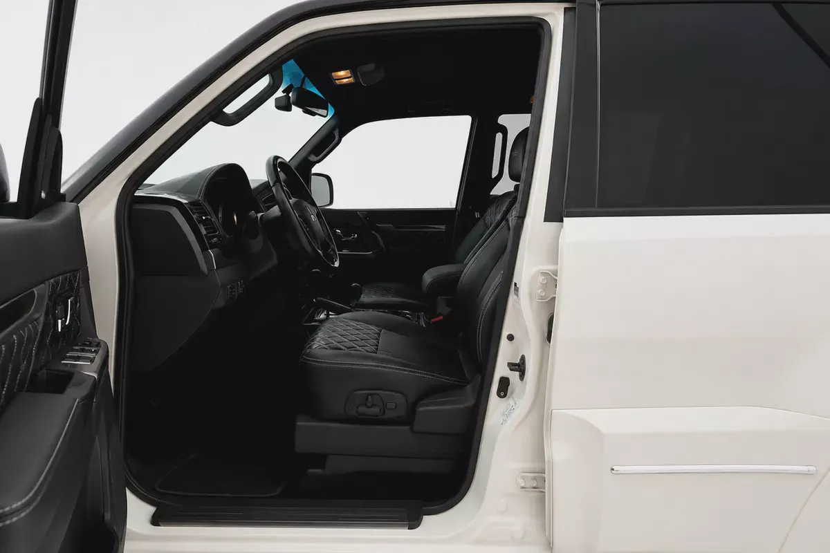Mitsubishi Pajero GLS Signature Edition 2020 l Full Option l AED 1,371 / Monthly-7-7
