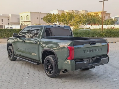 TOYOTA TUNDRA 2023 CREWMAX SR5 IN EXCELLENT CONDITION-13