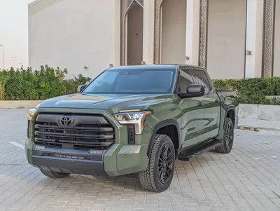 TOYOTA TUNDRA 2023 CREWMAX SR5 IN EXCELLENT CONDITION-1