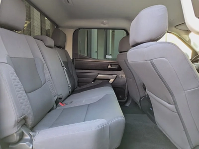 TOYOTA TUNDRA 2023 CREWMAX SR5 IN EXCELLENT CONDITION-4