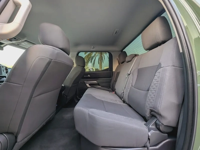 TOYOTA TUNDRA 2023 CREWMAX SR5 IN EXCELLENT CONDITION-5