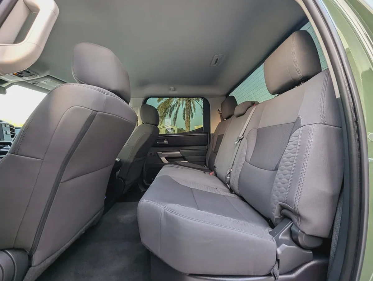 TOYOTA TUNDRA 2023 CREWMAX SR5 IN EXCELLENT CONDITION-5-5