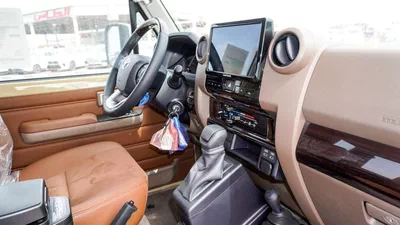 Toyota Land Cruiser 70 LC76 LX LX 2.8 L d-12