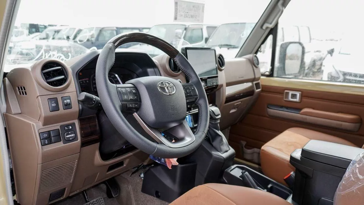 Toyota Land Cruiser 70 LC76 LX LX 2.8 L d-4-0