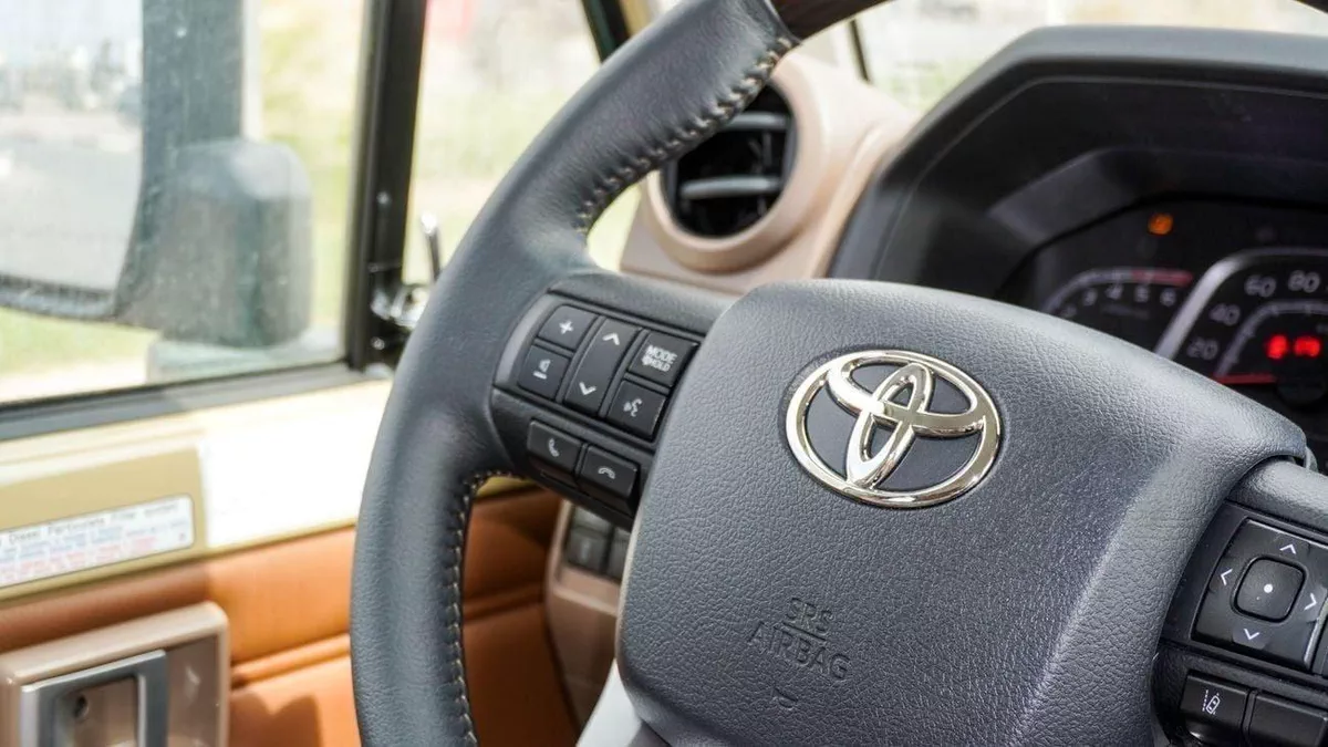 Toyota Land Cruiser 70 LC76 LX LX 2.8 L d-6-0