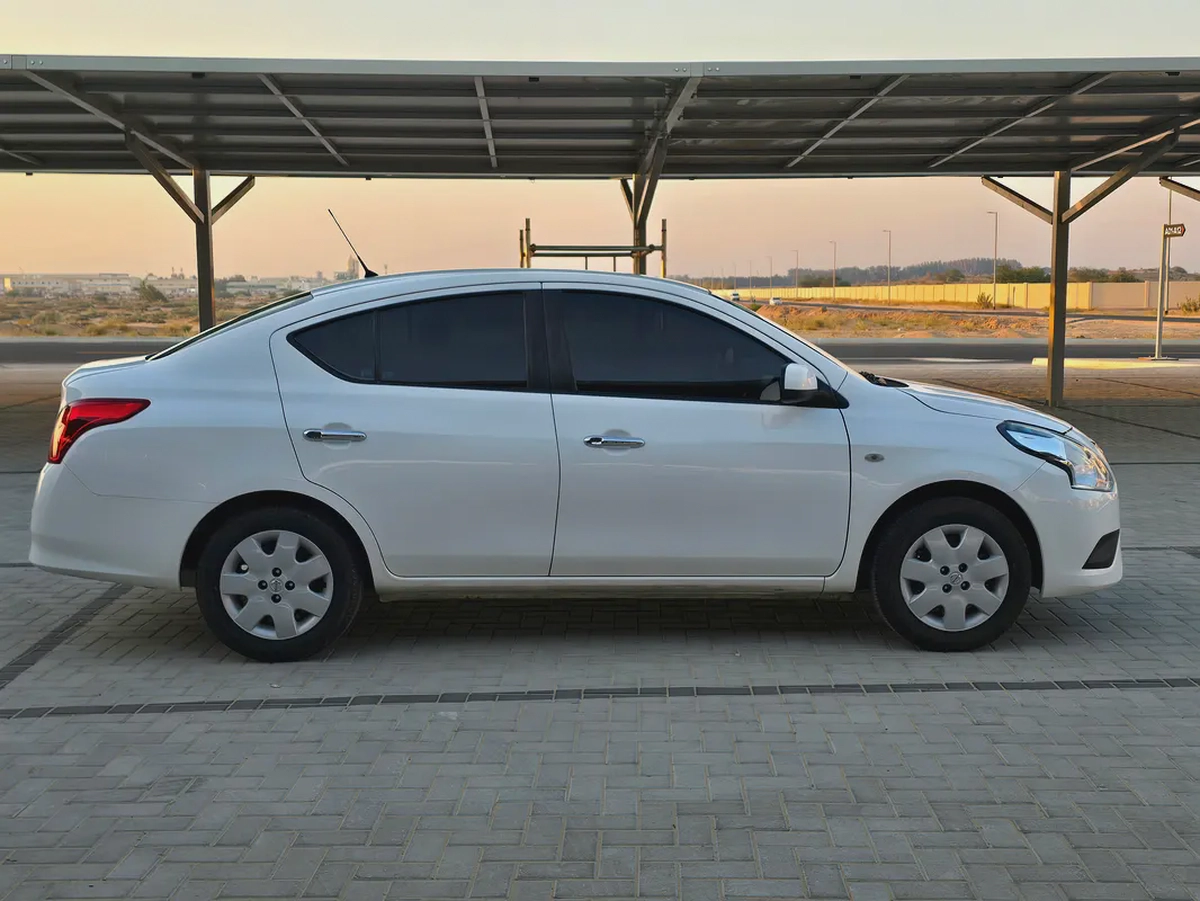 2023 Nissan Sunny SL - GCC Specs - Like New!-6-6
