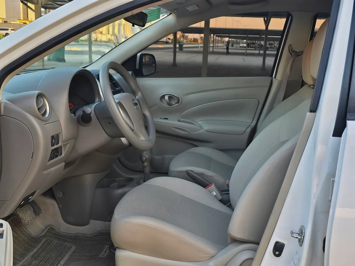 2023 Nissan Sunny SL - GCC Specs - Like New!-8-8