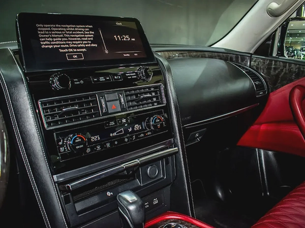 2022 ll  Nissan patrol V8 400Hp ll Gcc ll Full option Platinum Le