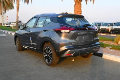 Nissan Kicks – Stylish SUV with Brown Interior-6