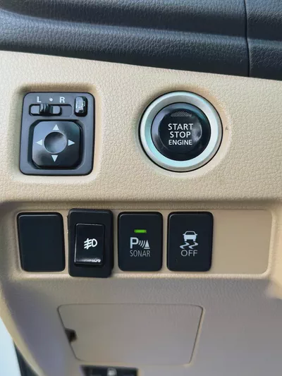 Mitsubishi Montero Sport -2019-GLS -4WD Medium Line - GCC -FREE ACCIDENT—ORIGINAL PAINT-13