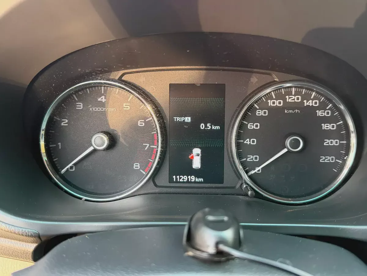 Mitsubishi Montero Sport -2019-GLS -4WD Medium Line - GCC -FREE ACCIDENT—ORIGINAL PAINT-18-18