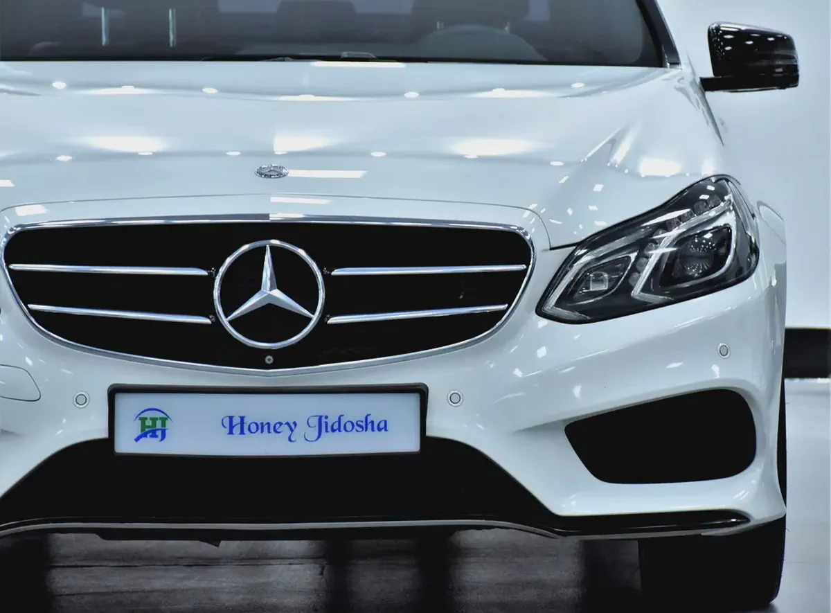 EXCELLENT DEAL for our Mercedes Benz E500 ( 2016 Model ) in White Color GCC Specs-3-3