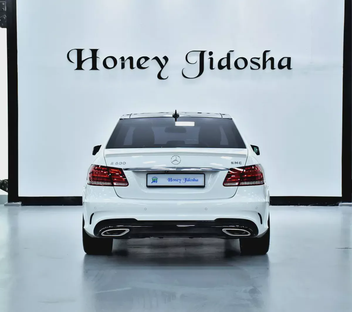 EXCELLENT DEAL for our Mercedes Benz E500 ( 2016 Model ) in White Color GCC Specs-5-5