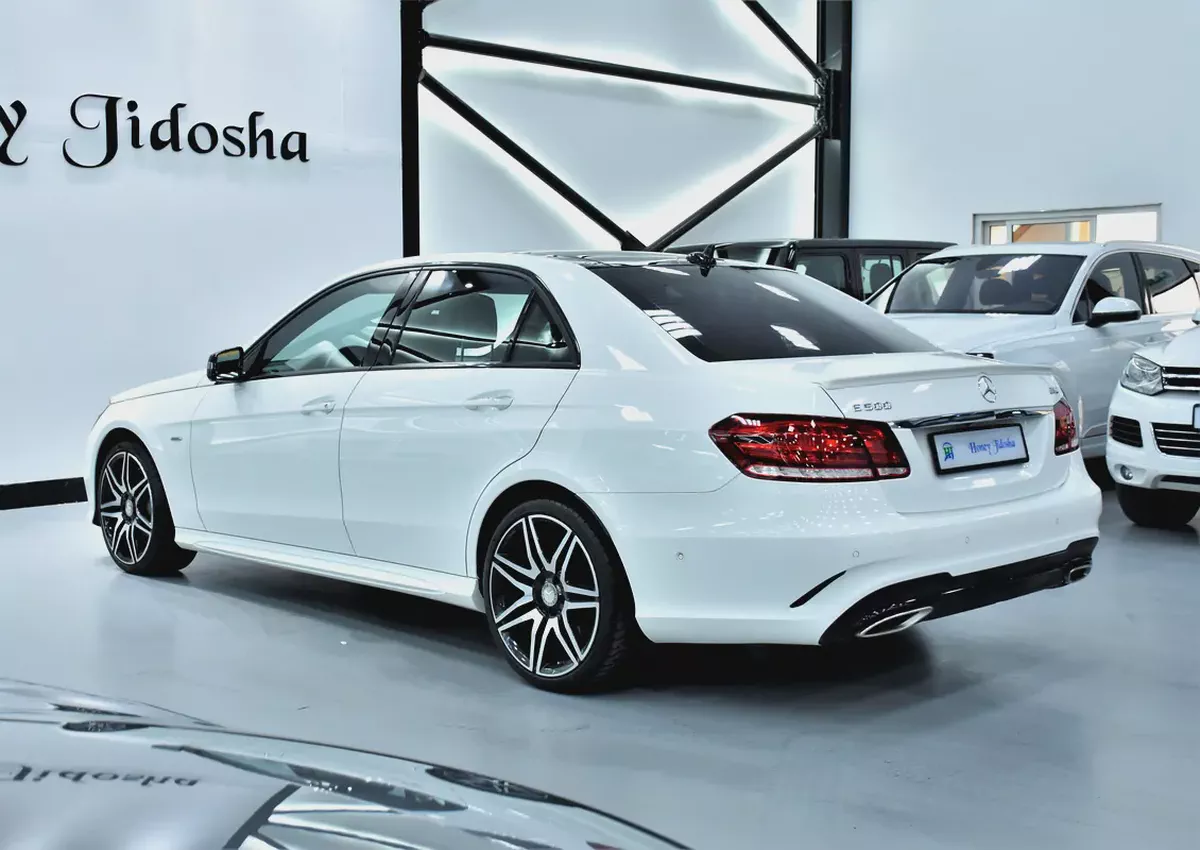 EXCELLENT DEAL for our Mercedes Benz E500 ( 2016 Model ) in White Color GCC Specs-7-7