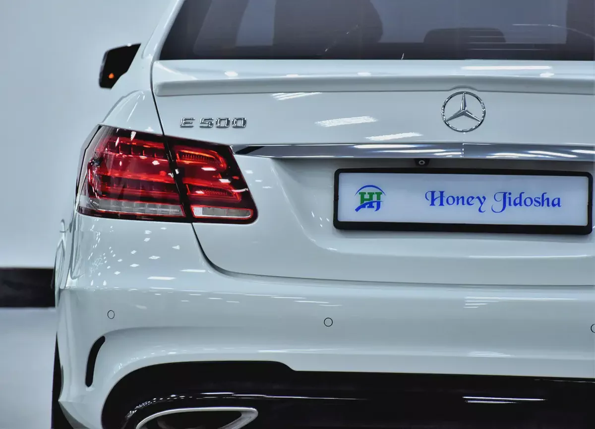 EXCELLENT DEAL for our Mercedes Benz E500 ( 2016 Model ) in White Color GCC Specs-8-8
