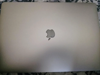 apple macbook pro 2019-1