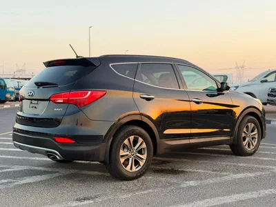 Hyundai Santa Fe  2016 Hyundai Santa Fe 2.4L V4 GDi Engine - Canadian Specs Clean Car - Eco Drive Mode --5