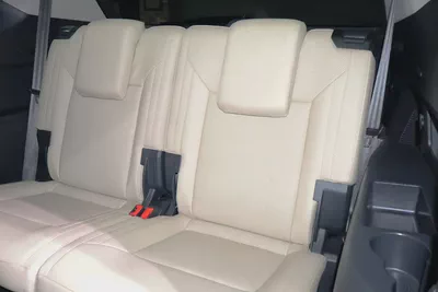 Original Paint . GCC Specs . 3.6L FSI . V6 Engine . Excellent Condition-15