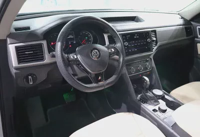 Original Paint . GCC Specs . 3.6L FSI . V6 Engine . Excellent Condition-7