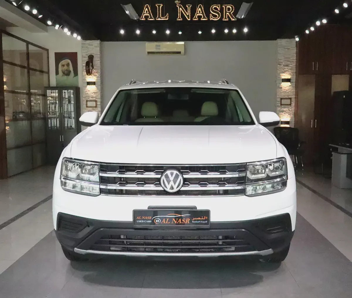 Original Paint . GCC Specs . 3.6L FSI . V6 Engine . Excellent Condition-1-1