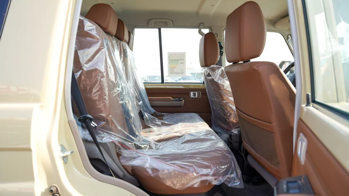 Toyota Land Cruiser 70 LC76 LX LX-12-0
