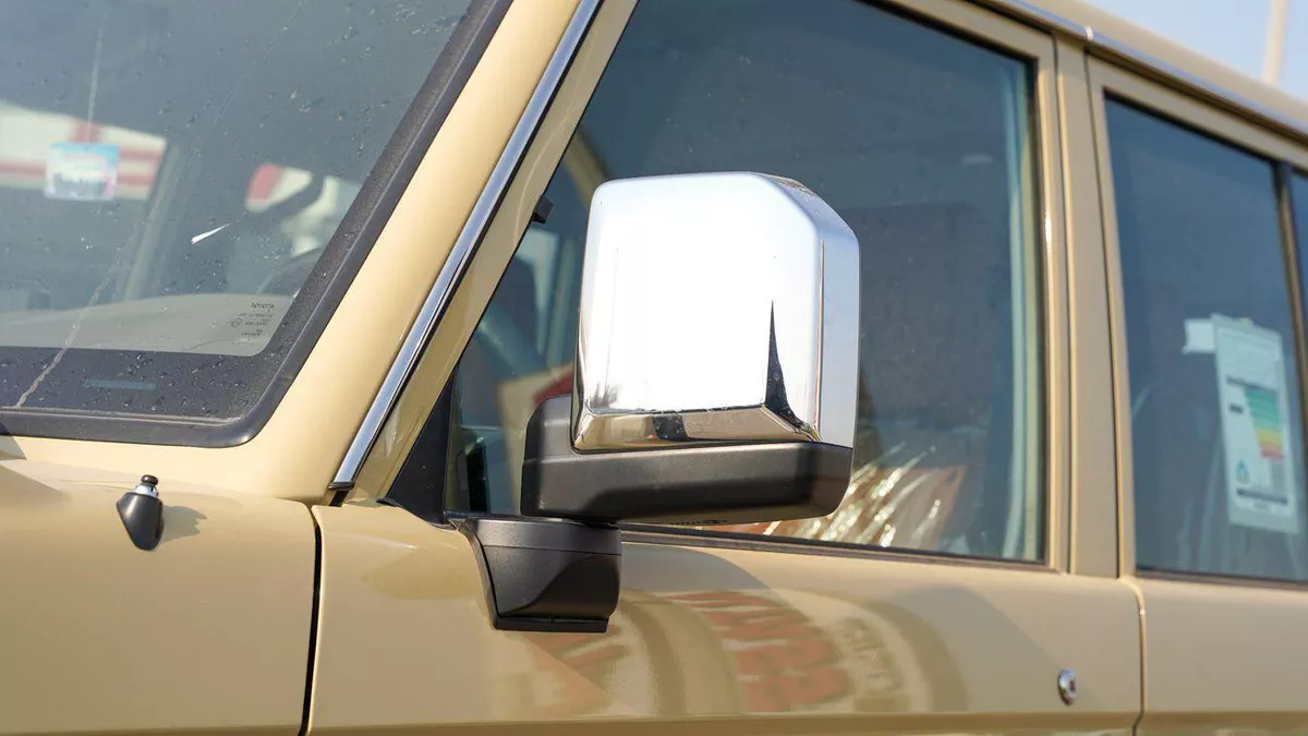 Toyota Land Cruiser 70 LC76 LX LX-13-0