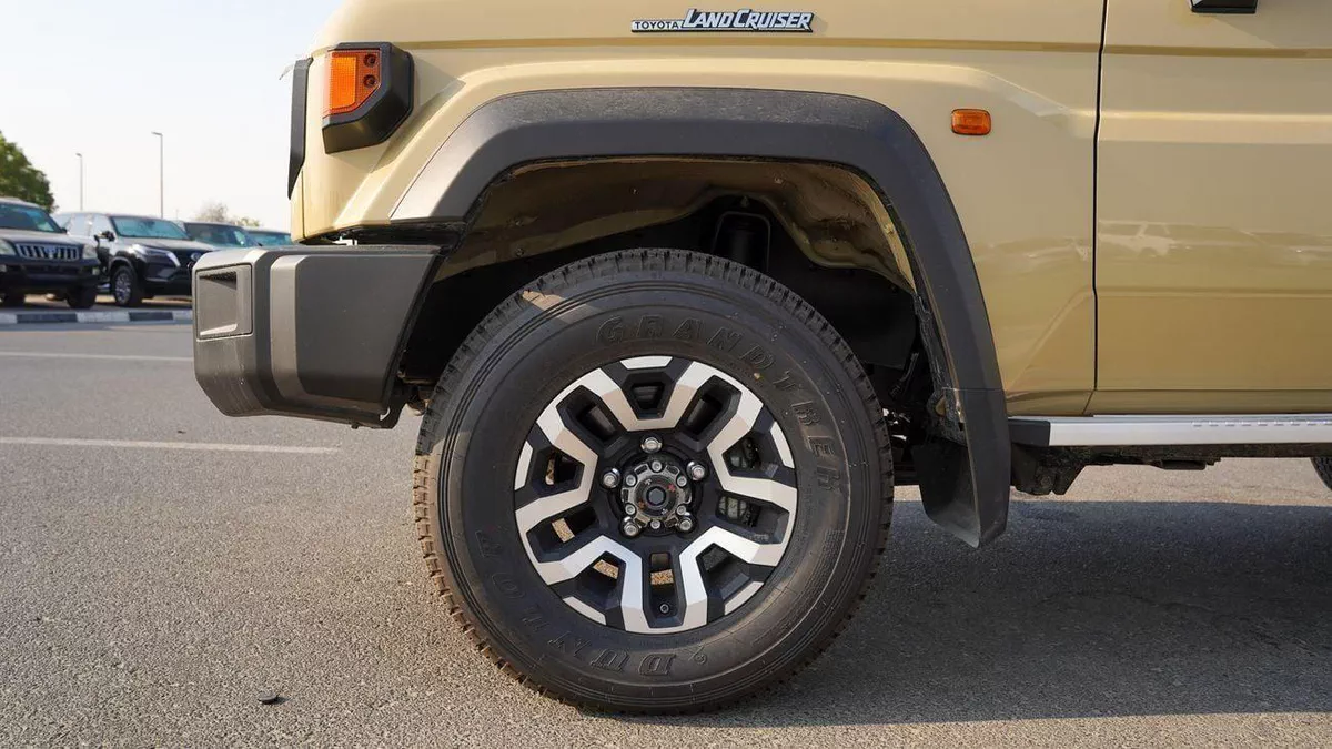 Toyota Land Cruiser 70 LC76 LX LX-17-0