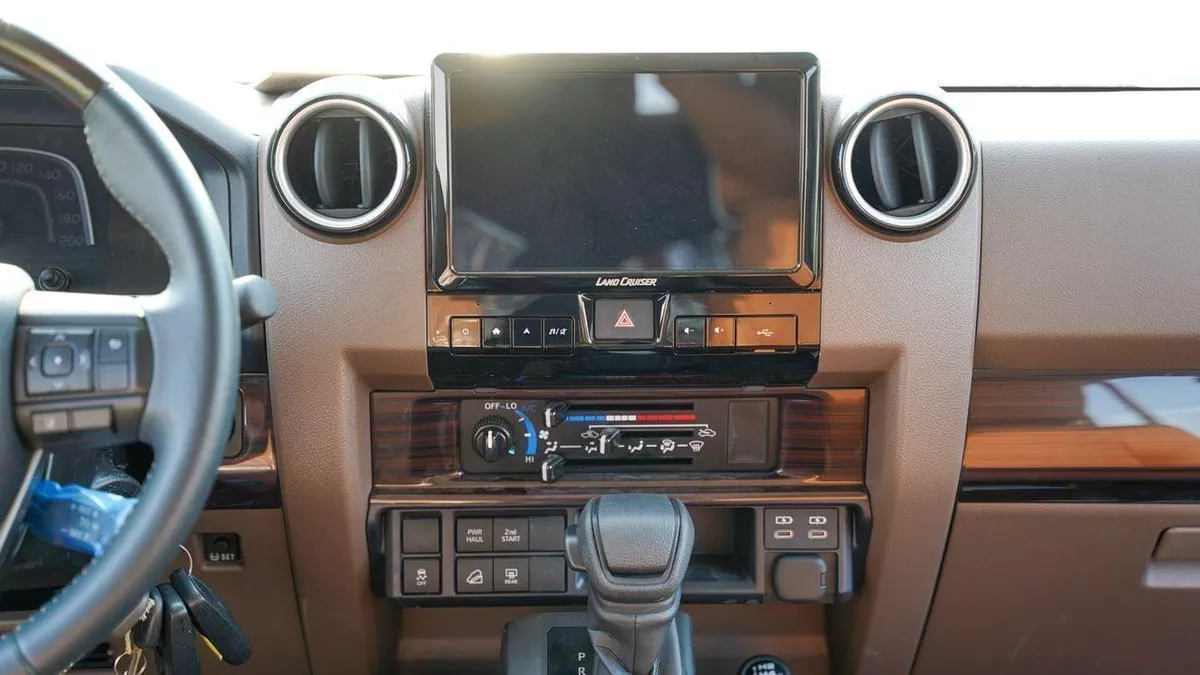 Toyota Land Cruiser 70 LC76 LX LX-5-0