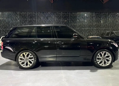Land Rover Range Rover HSE 2021 | Original Paint | GCC | AL Tayer Warranty 2026 | Well Maintained-4