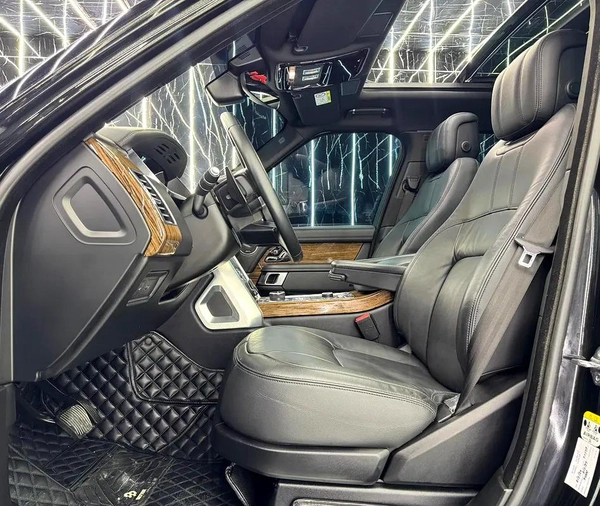 Land Rover Range Rover HSE 2021 | Original Paint | GCC | AL Tayer Warranty 2026 | Well Maintained