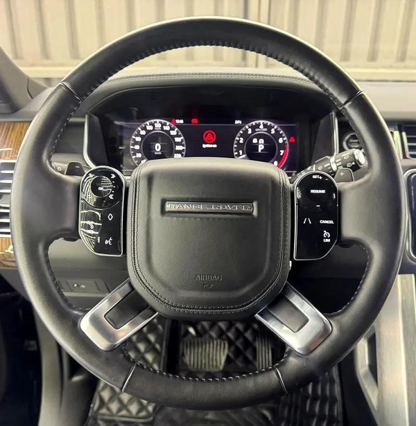 Land Rover Range Rover HSE 2021 | Original Paint | GCC | AL Tayer Warranty 2026 | Well Maintained