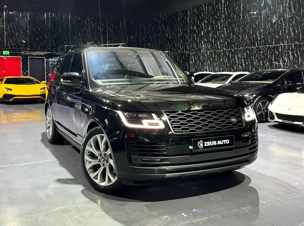 Land Rover Range Rover HSE 2021 | Original Paint | GCC | AL Tayer Warranty 2026 | Well Maintained