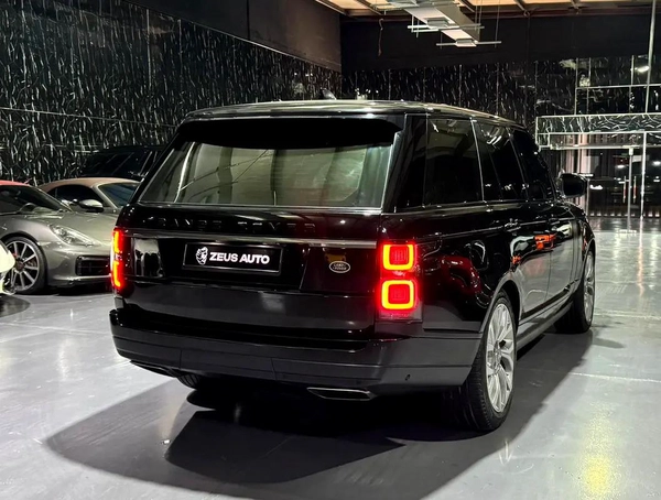 Land Rover Range Rover HSE 2021 | Original Paint | GCC | AL Tayer Warranty 2026 | Well Maintained