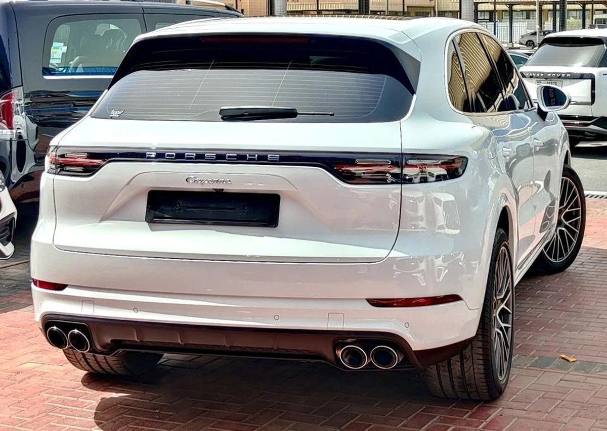 Porsche Cayenne STD SUV 3.6L Original paint 2020 GCC - AED 155,000-15-15