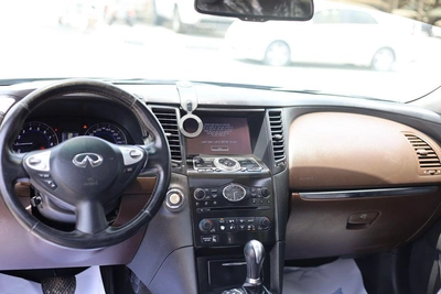 Used Infiniti QX70 3.7L Excellence 2019-6