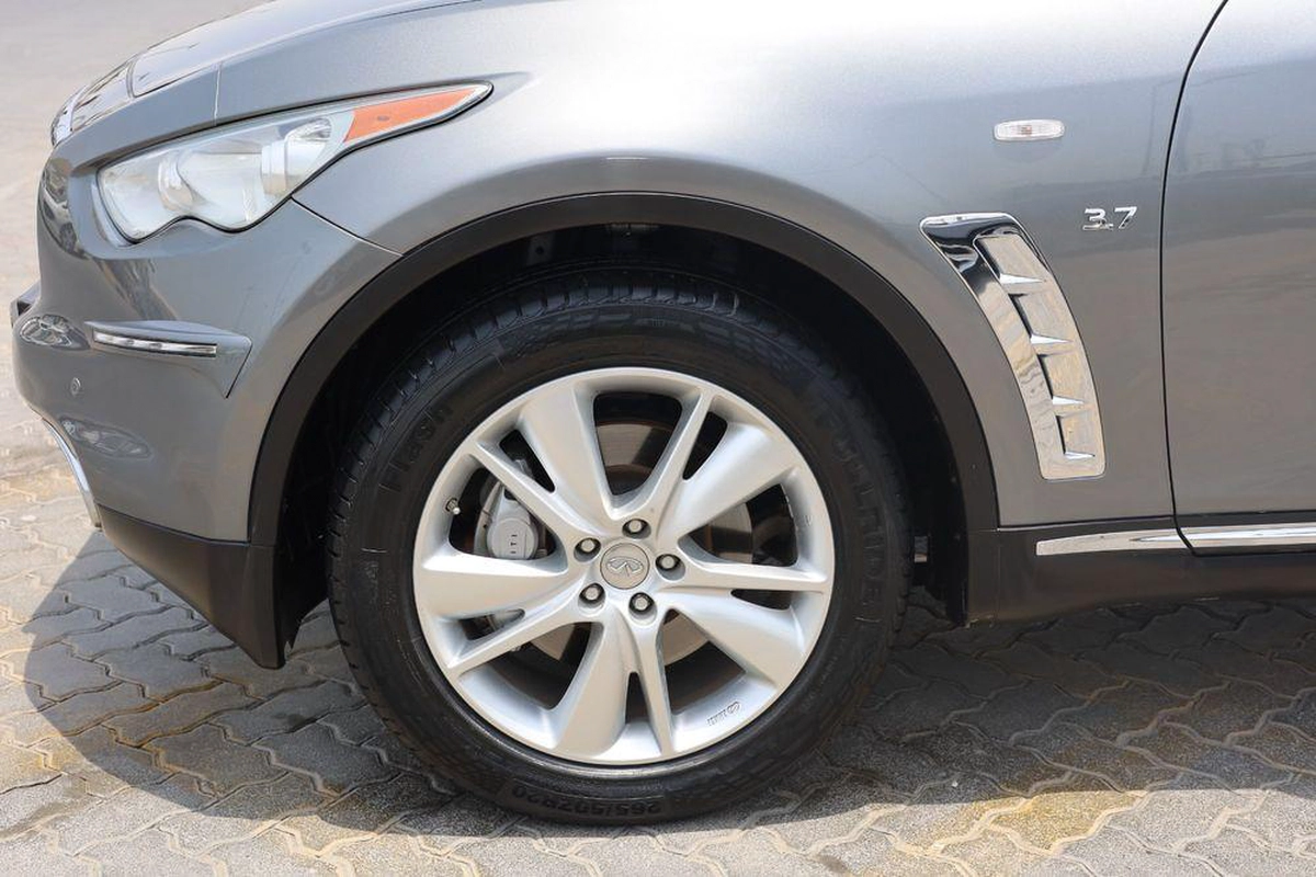 Used Infiniti QX70 3.7L Excellence 2019-7-7