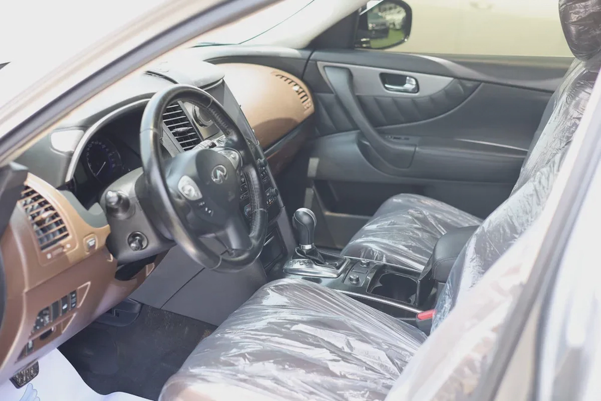 Used Infiniti QX70 3.7L Excellence 2019-2-2