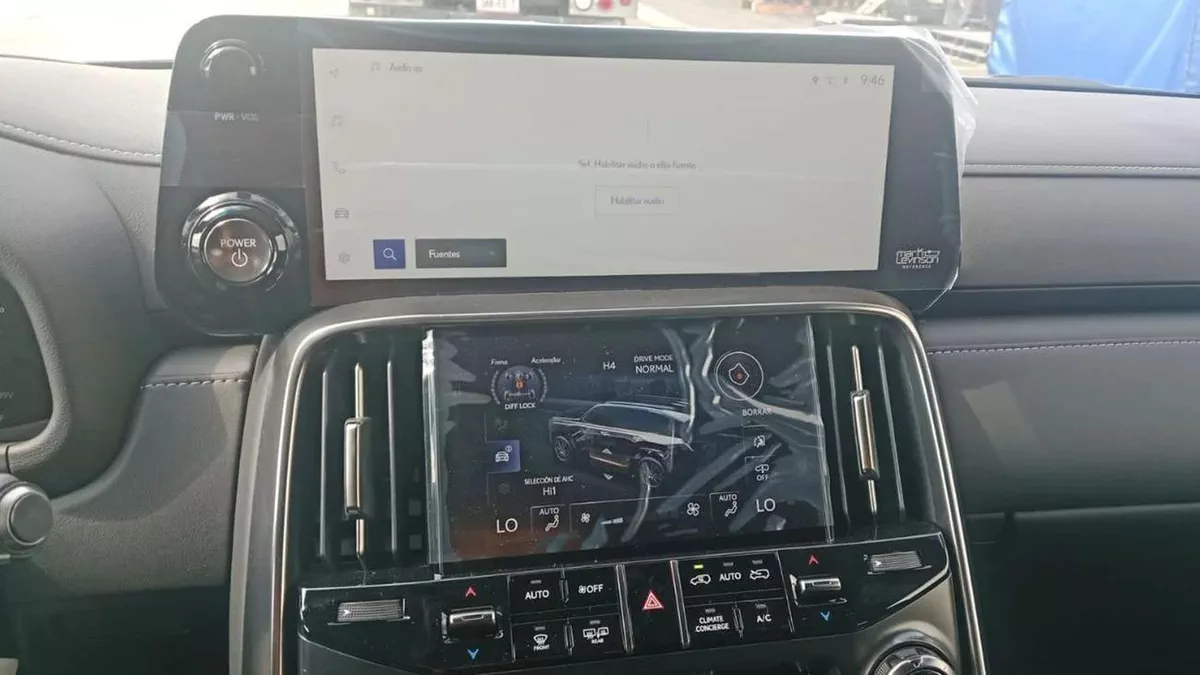 Lexus LX700h SIGNATURE-1-1