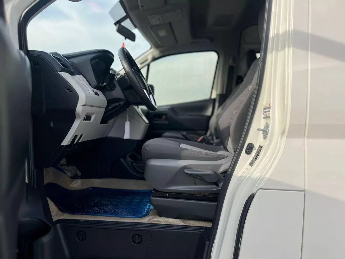 Toyota Hiace GL 2023 Toyota Hiace 3.5L V6 - GCC - Passenger Full Automatic - Patrol - 13 Seater - No Accident - 8-10-0