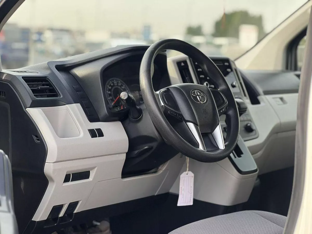 Toyota Hiace GL 2023 Toyota Hiace 3.5L V6 - GCC - Passenger Full Automatic - Patrol - 13 Seater - No Accident - 8-11-0